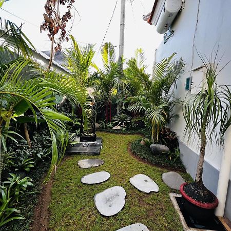 Cecillia Guesthouse Canggu Bagian luar foto