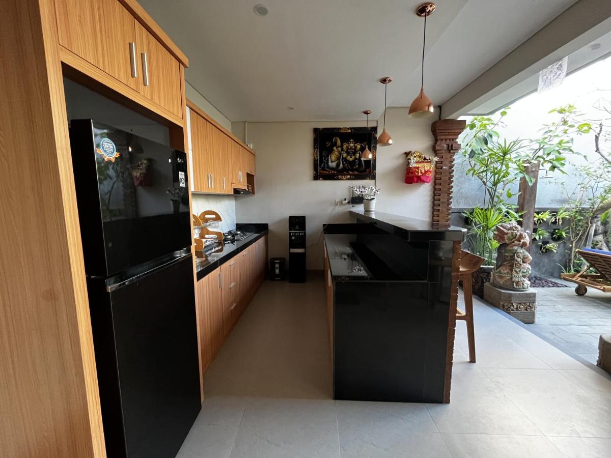 Cecillia Guesthouse Canggu Bagian luar foto